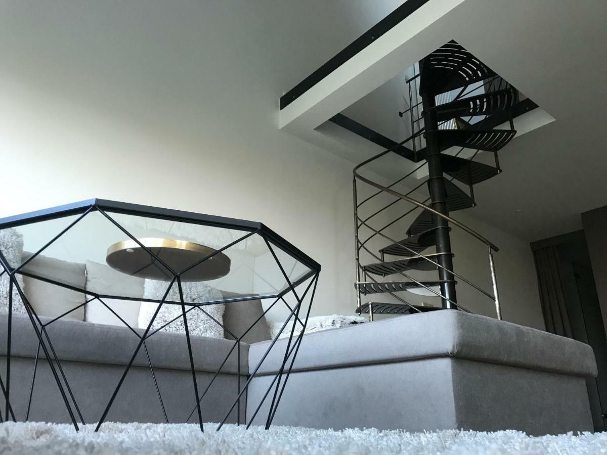Ferienwohnung Luxury Loft Duplex Penthouse Of 190M2 & Free Parking ! Brüssel Exterior foto